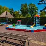 Europarcs De Wije Werelt 假日公园 3*